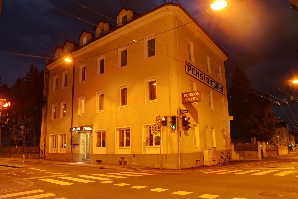 Pension Jahn Salzburg Exterior foto